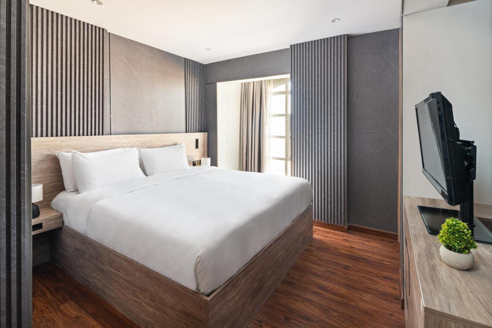 Regency Deluxe King Hotel 2*