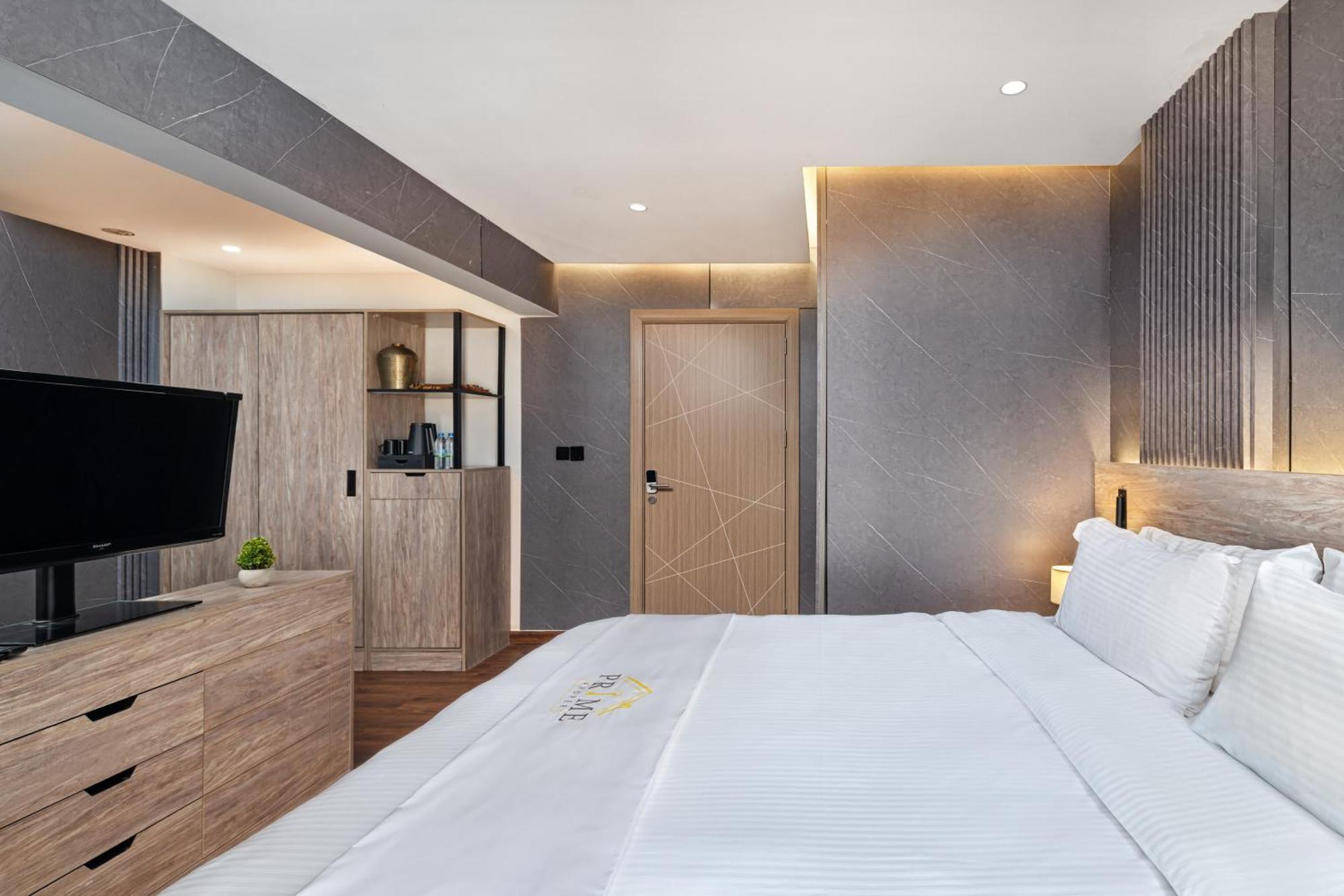 Regency Deluxe King Hotel 2*